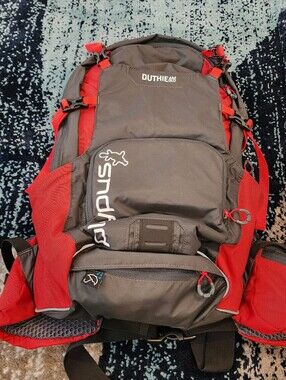 Platypus Duthie AM 15.0 Hydration Backpack Red Gray Hiking Running Outdoor READ
